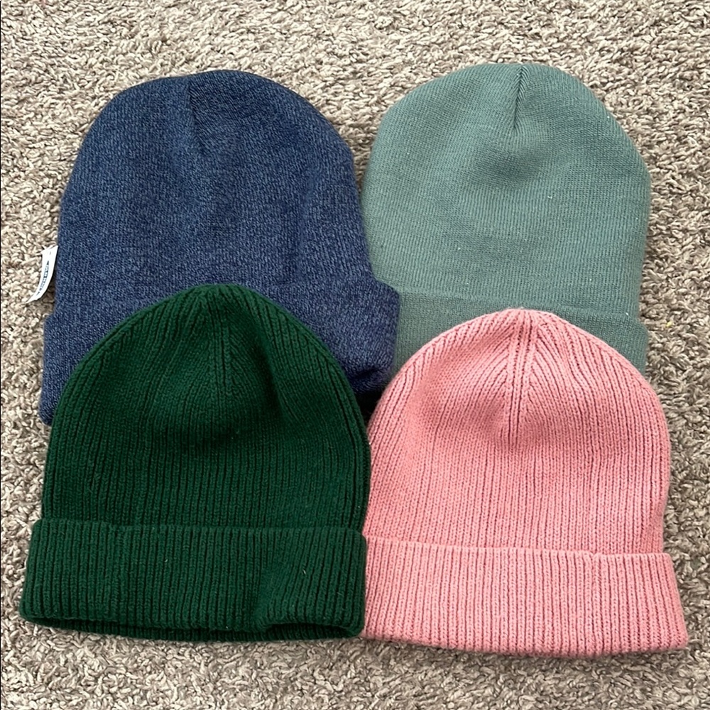 🌤️Old Navy And Gap Cozy Knit Beanies🌤️